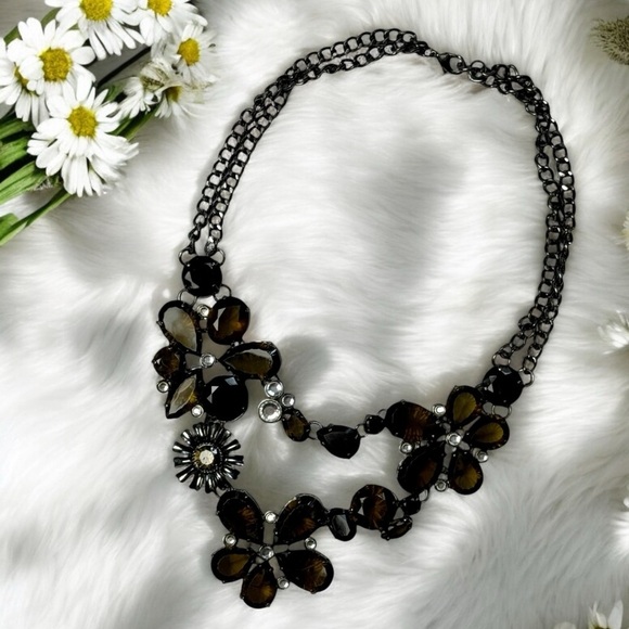 Large Flowers Faceted Rhinestone Faux Stone Silver Tone Statement Boho Necklace - Picture 14 of 14